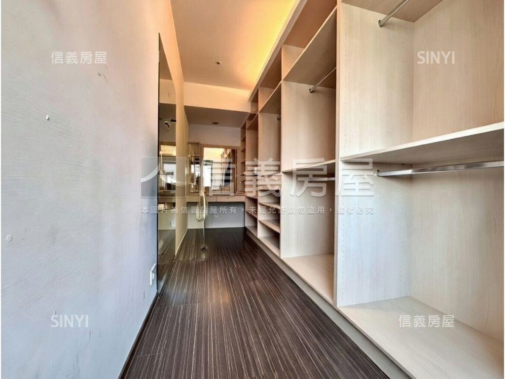 北屯次頂樓三房平車房屋室內格局與周邊環境