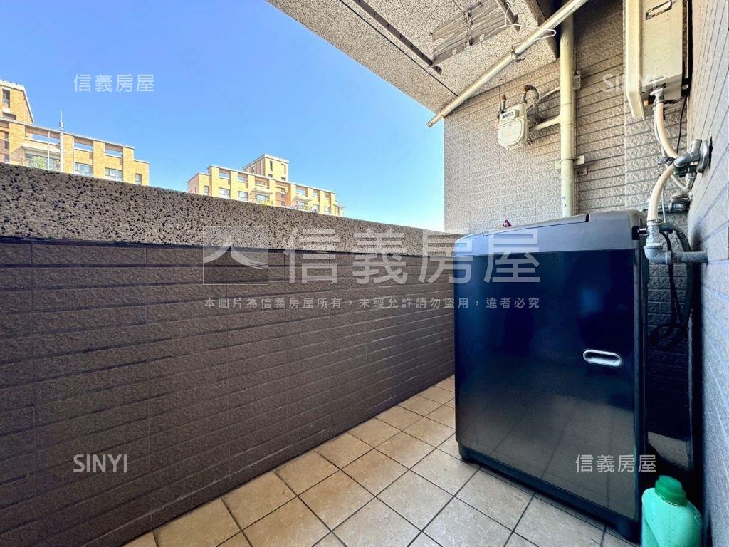 北屯次頂樓三房平車房屋室內格局與周邊環境