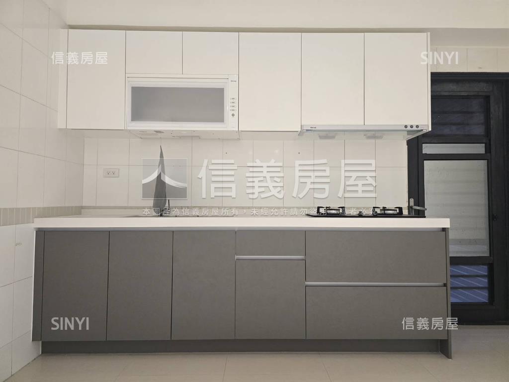 農十六紐約大三房車位房屋室內格局與周邊環境