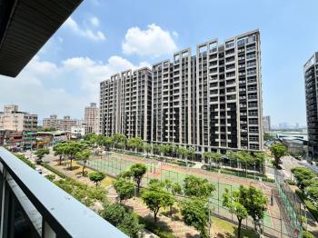 公園第一排綠景採光戶