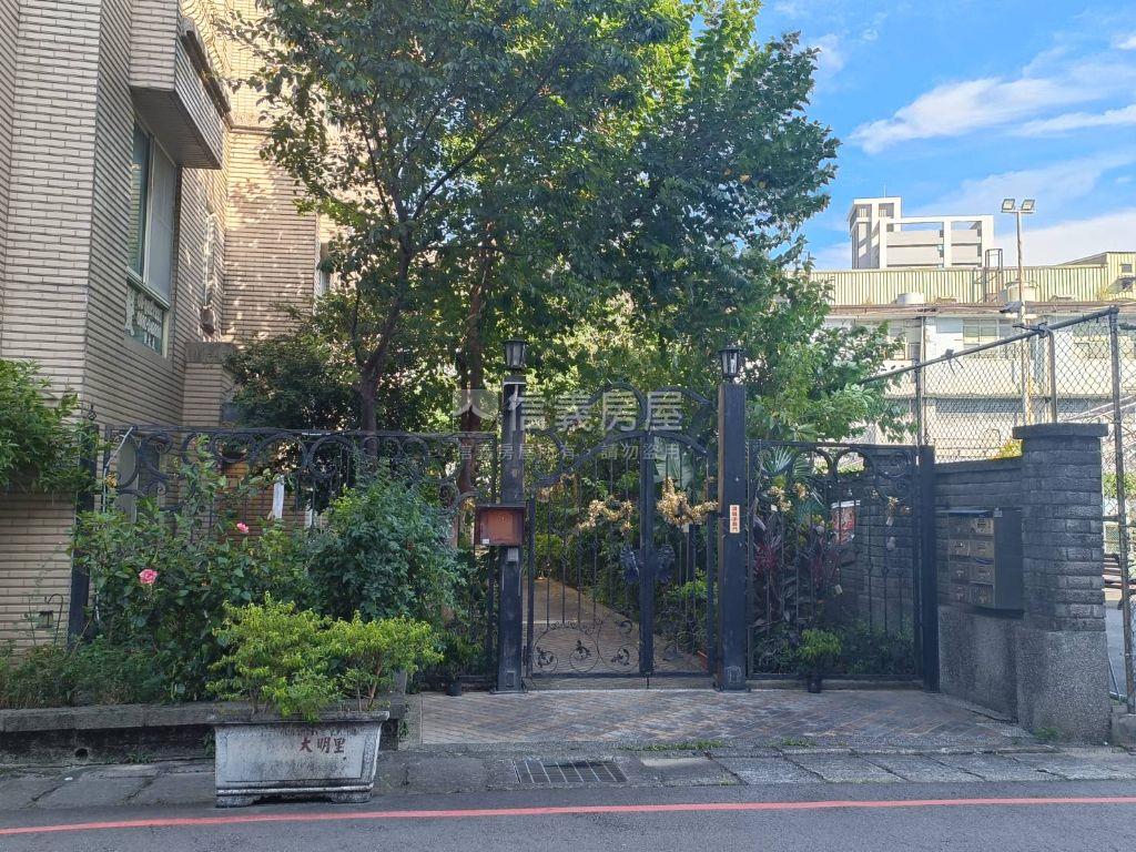 都市＊綠洲別墅房屋室內格局與周邊環境