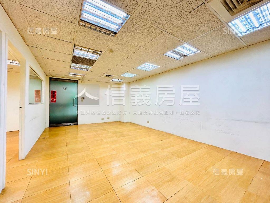 稀有低總建國北路高樓住辦房屋室內格局與周邊環境