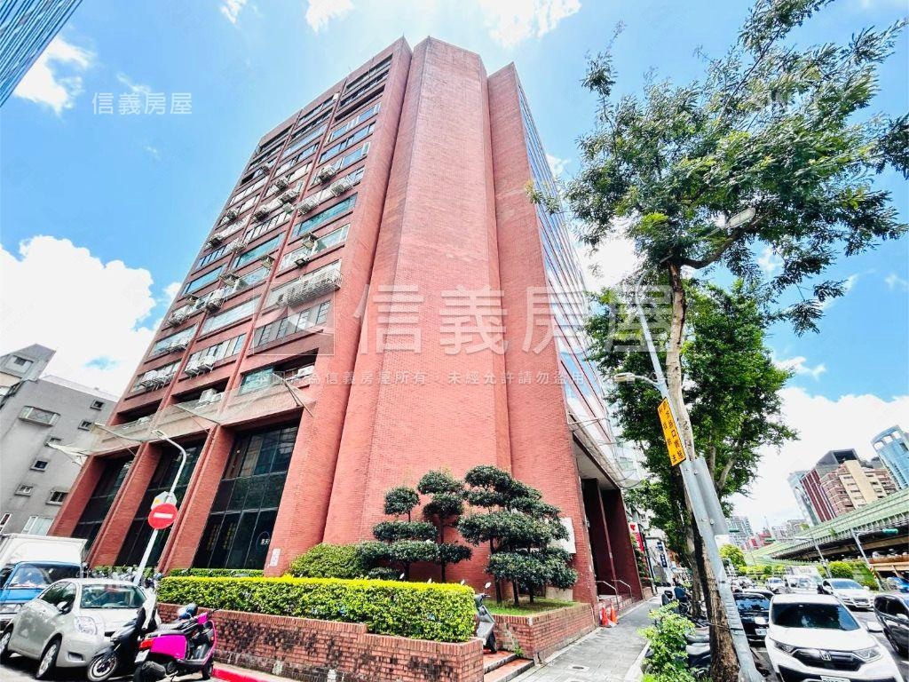 稀有低總建國北路高樓住辦房屋室內格局與周邊環境