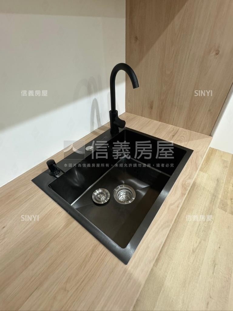 西區國美館３＋２套房房屋室內格局與周邊環境