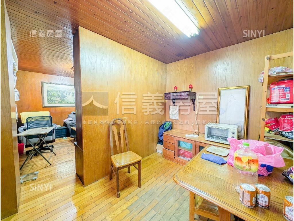 ［降價］捷運站正對面美寓房屋室內格局與周邊環境