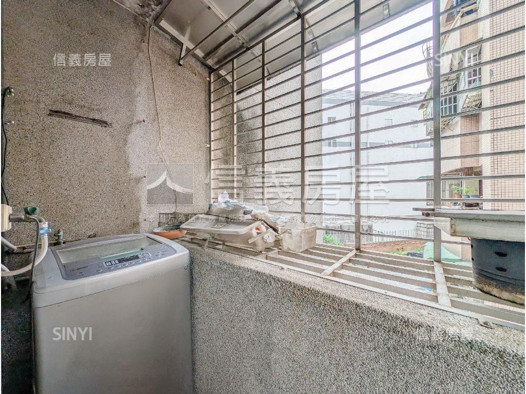 ［降價］捷運站正對面美寓房屋室內格局與周邊環境
