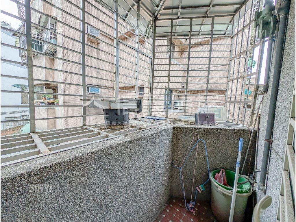 ［降價］捷運站正對面美寓房屋室內格局與周邊環境