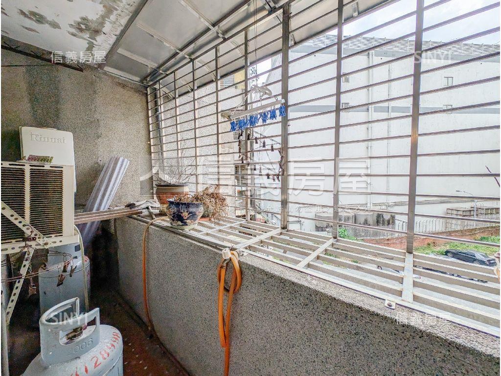 ［降價］捷運站正對面美寓房屋室內格局與周邊環境