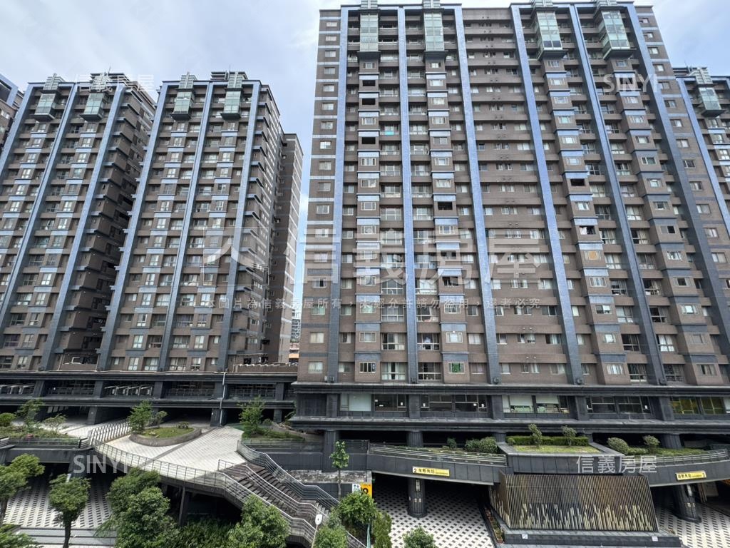 ［降價］捷運站正對面美寓房屋室內格局與周邊環境