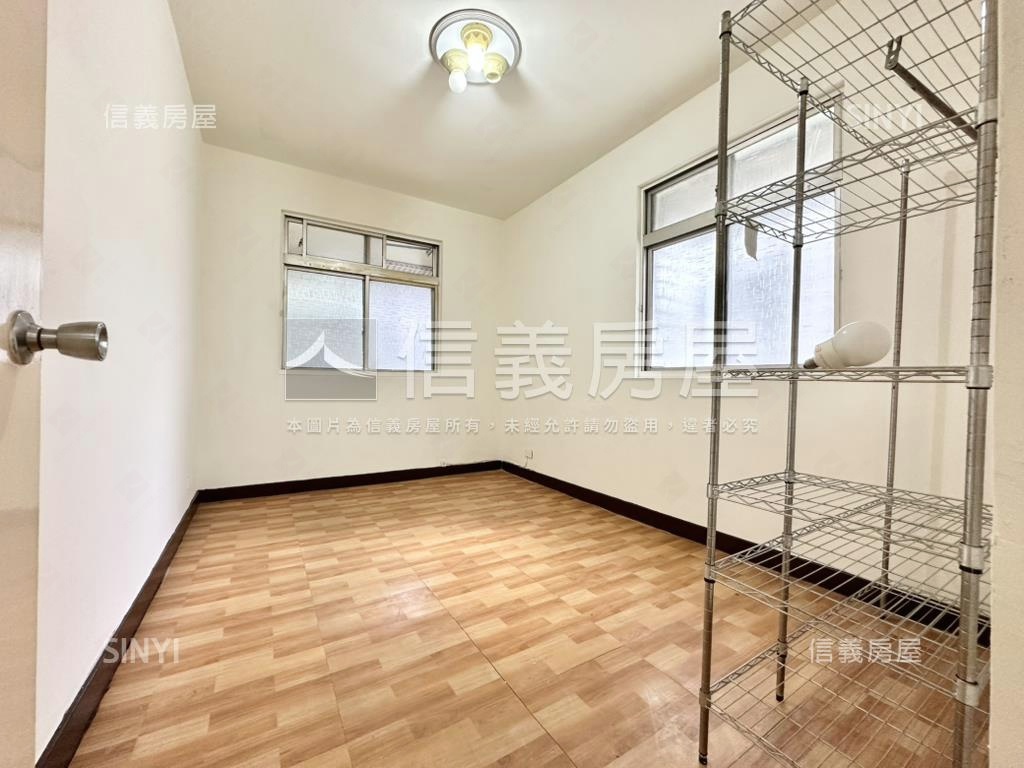 民享國泰邊間採光三樓房屋室內格局與周邊環境