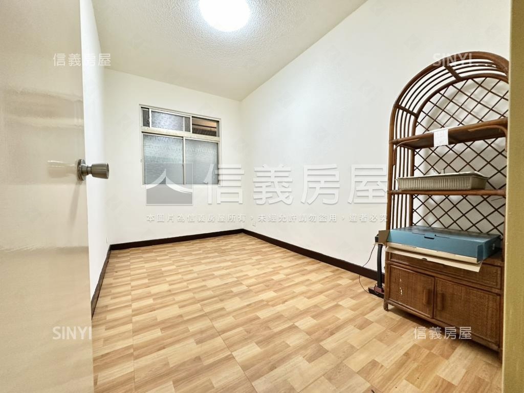 民享國泰邊間採光三樓房屋室內格局與周邊環境
