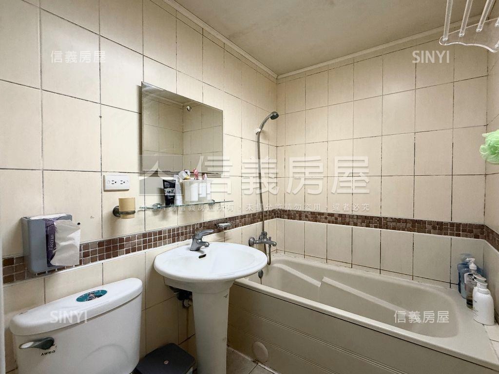 百達翡翠美三房房屋室內格局與周邊環境