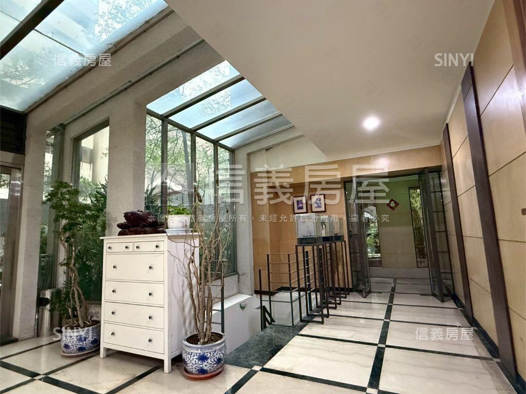 百達翡翠美三房房屋室內格局與周邊環境