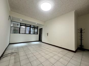 中興路方正公寓２樓