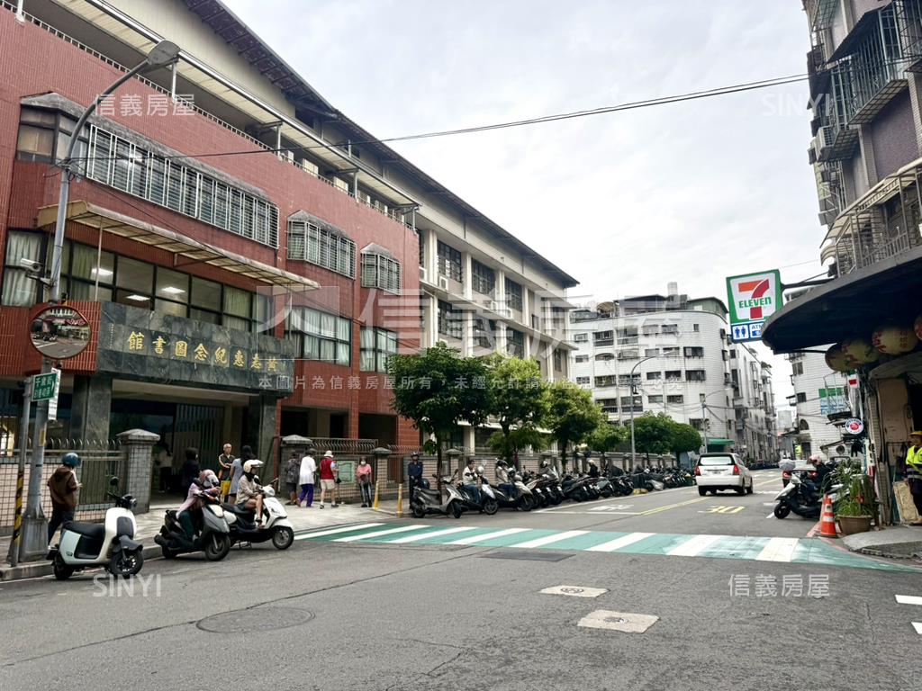 文林世家稀有大三房車位房屋室內格局與周邊環境