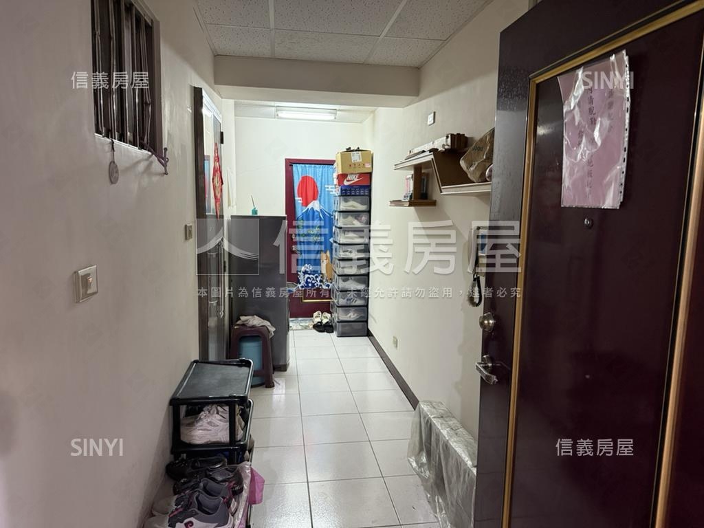 金貴大樓收租寶房屋室內格局與周邊環境