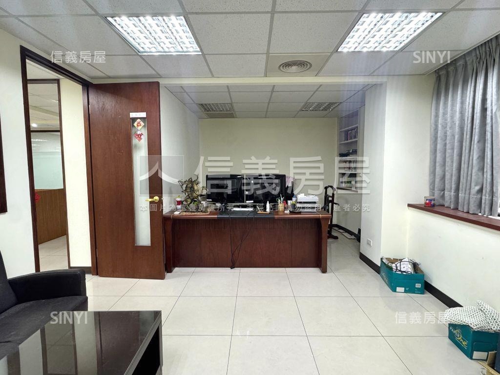 竹林霸氣三角窗房屋室內格局與周邊環境