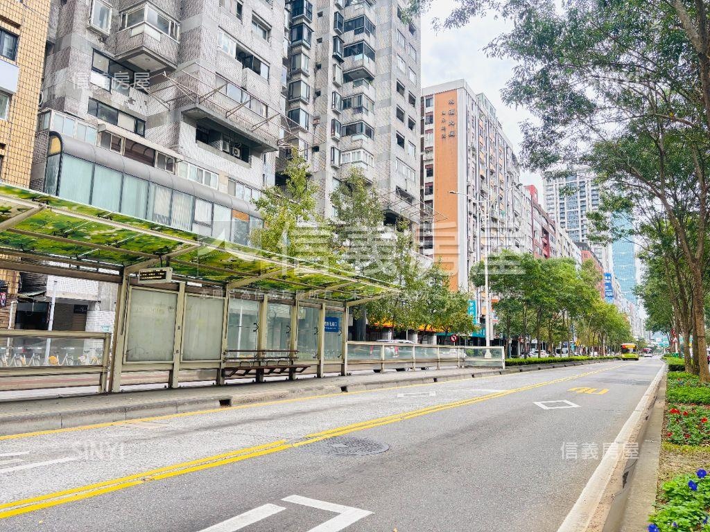 德意的一天＿捷運高樓管理房屋室內格局與周邊環境