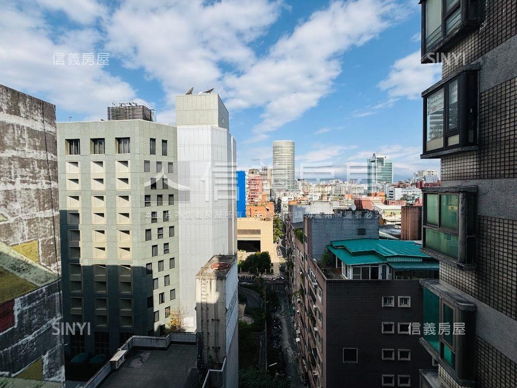 德意的一天＿捷運高樓管理房屋室內格局與周邊環境