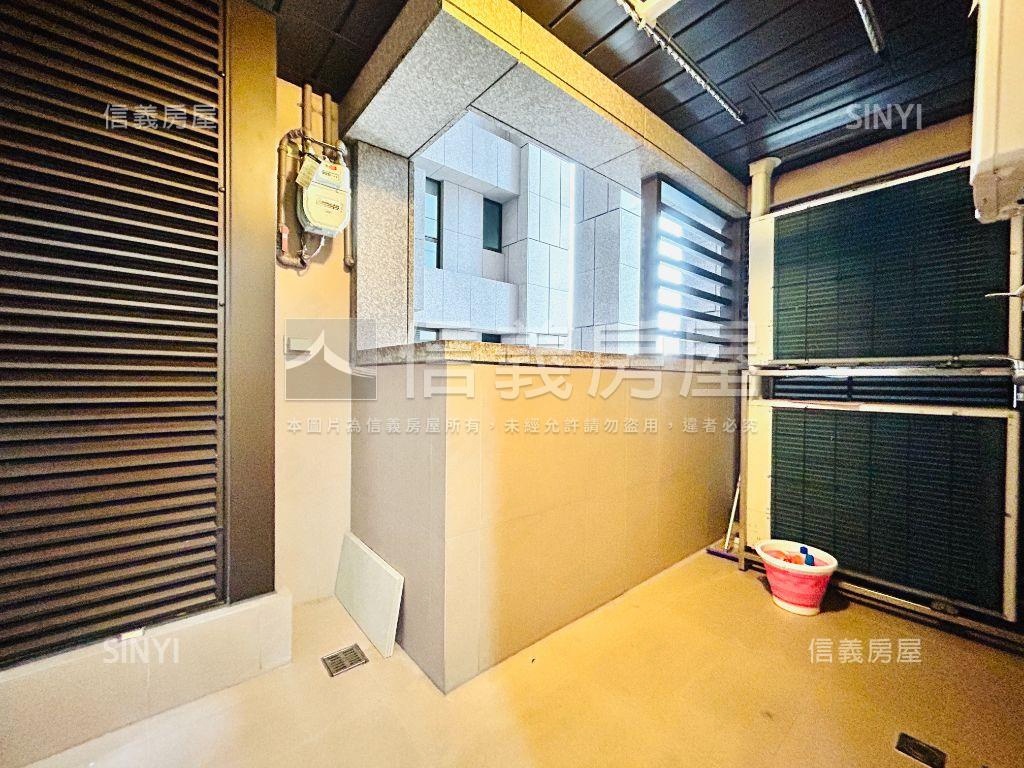 專任景觀鋼骨制震德運京鼎房屋室內格局與周邊環境