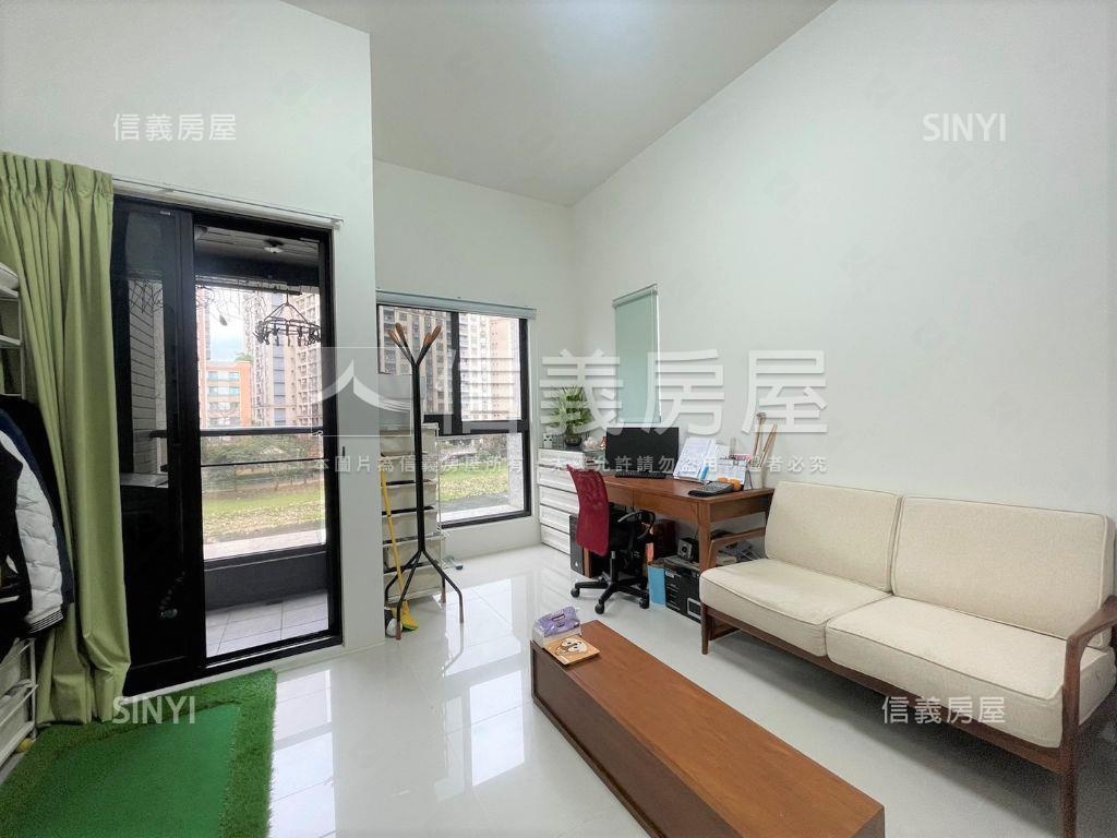 近長榮河景美套房房屋室內格局與周邊環境