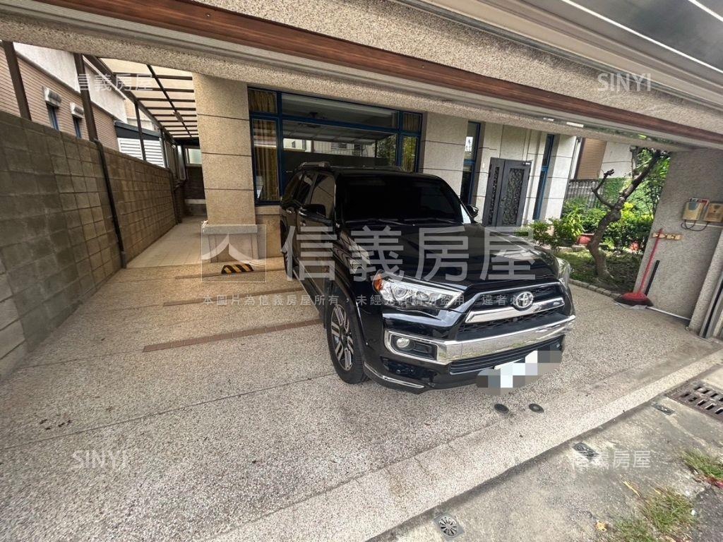 近馬卡龍公園雙車位電梯墅房屋室內格局與周邊環境