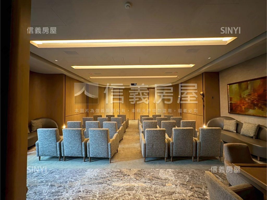 龍寶，高質感四房平車房屋室內格局與周邊環境