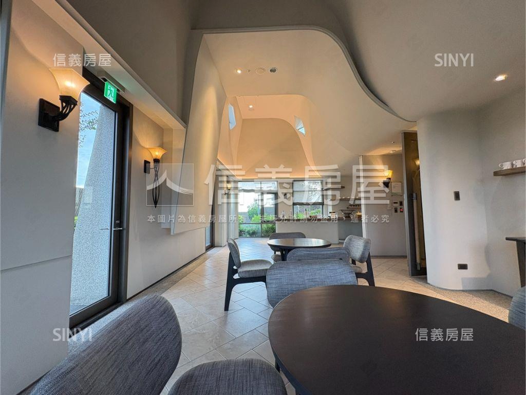 龍寶，高質感四房平車房屋室內格局與周邊環境
