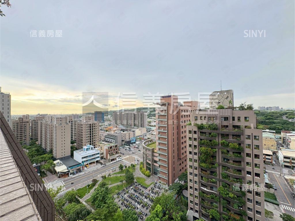 龍寶，高質感四房平車房屋室內格局與周邊環境