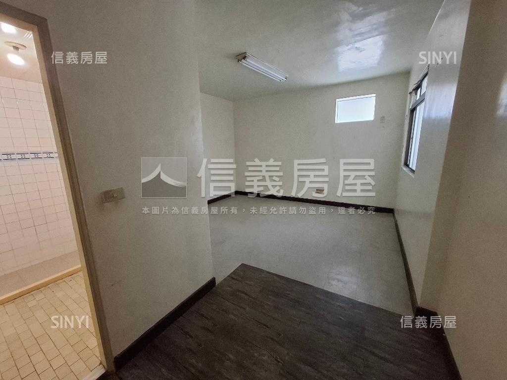 捷運全面採光漂亮公寓房屋室內格局與周邊環境
