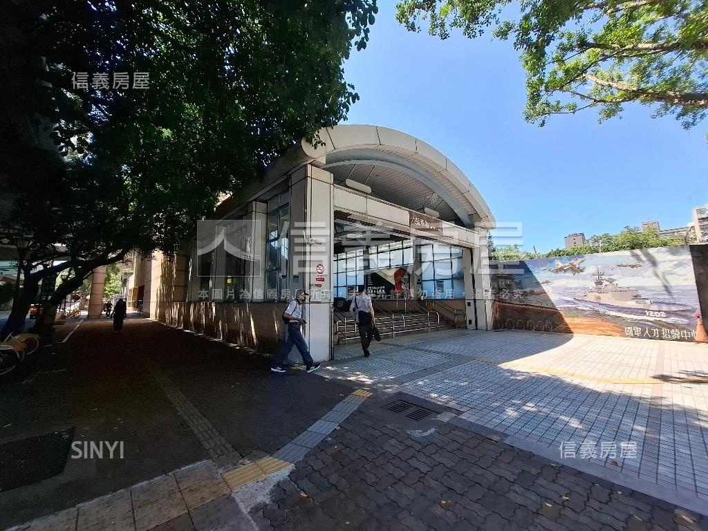 大安近捷運漂亮邊間三房房屋室內格局與周邊環境