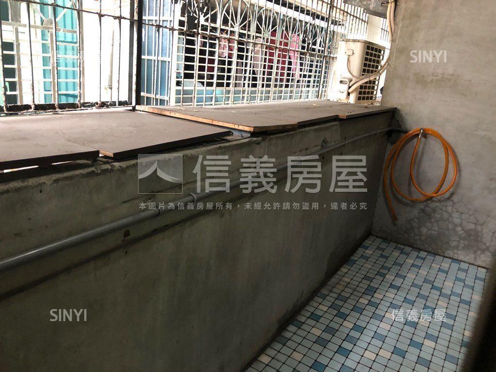 亞東捷運公寓二樓房屋室內格局與周邊環境