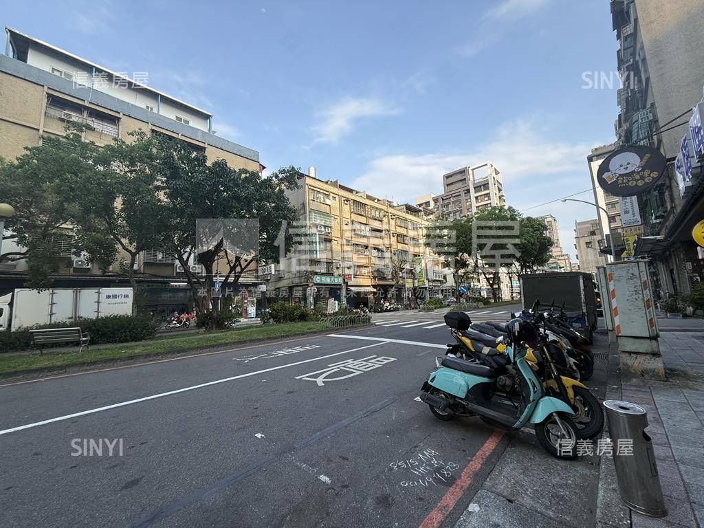 【長壽街】稀有三角窗店面房屋室內格局與周邊環境