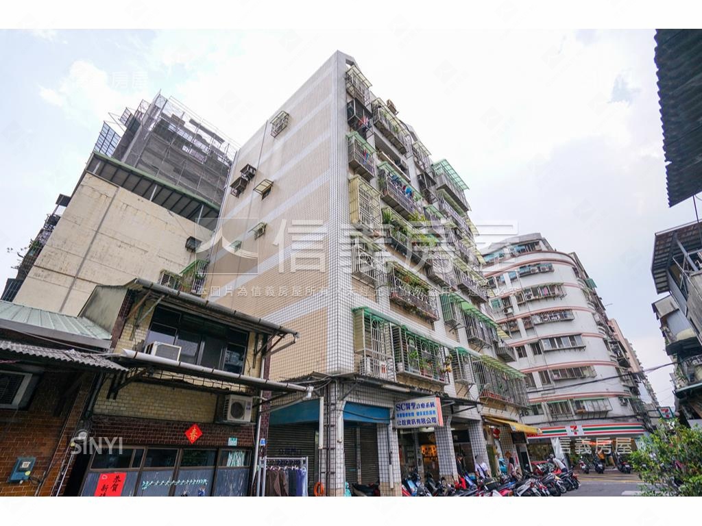 【長壽街】稀有三角窗店面房屋室內格局與周邊環境