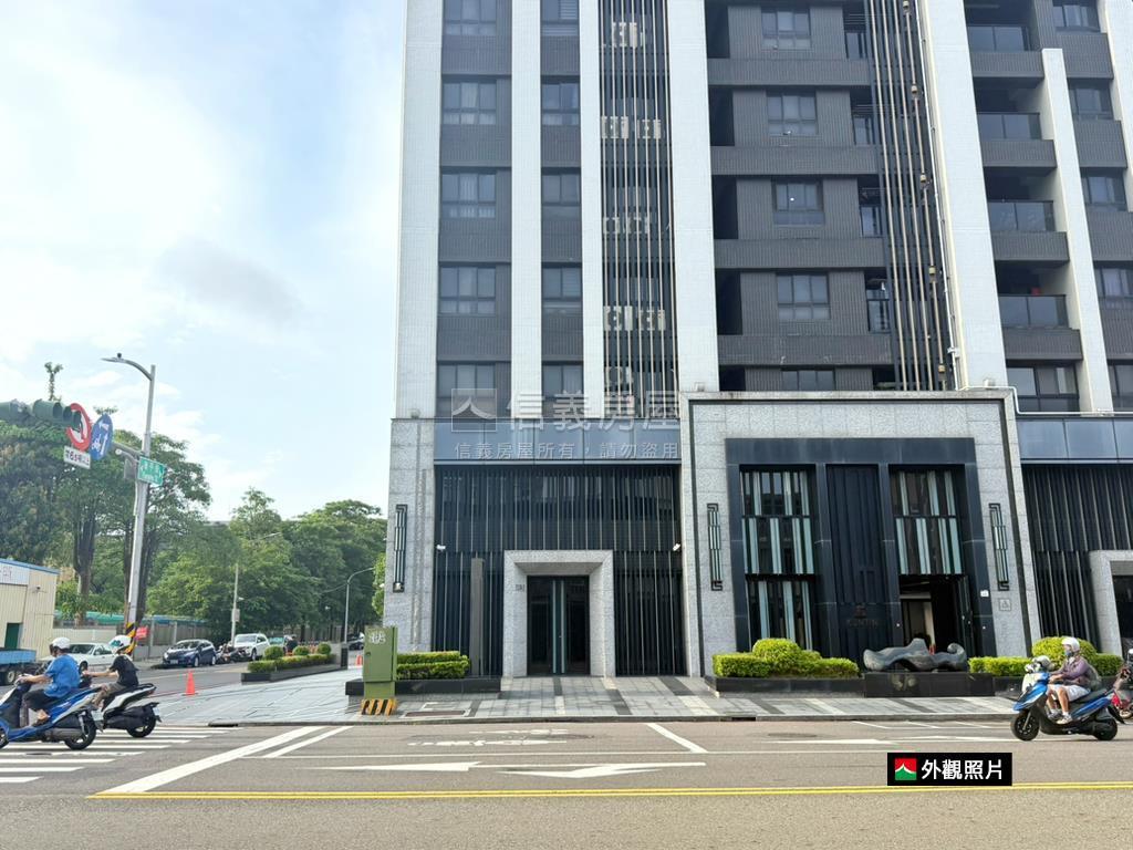 十全二路｜角窗寬敞金店面房屋室內格局與周邊環境