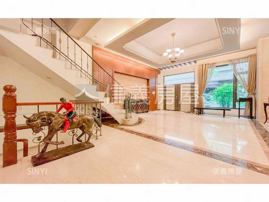 台中七期電梯別墅市鎮之星房屋室內格局與周邊環境