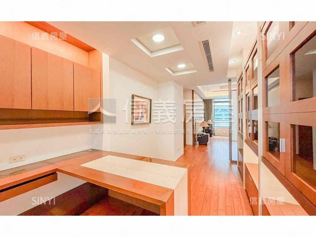 台中七期電梯別墅市鎮之星房屋室內格局與周邊環境