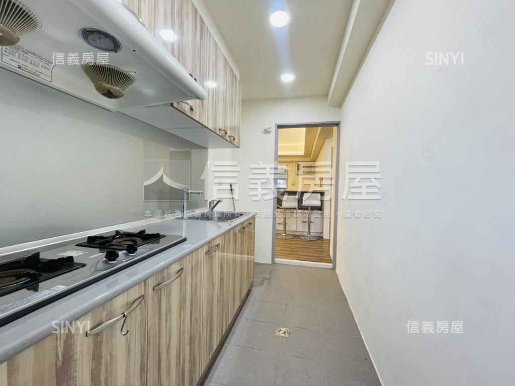 文心中華高樓首購美三房房屋室內格局與周邊環境