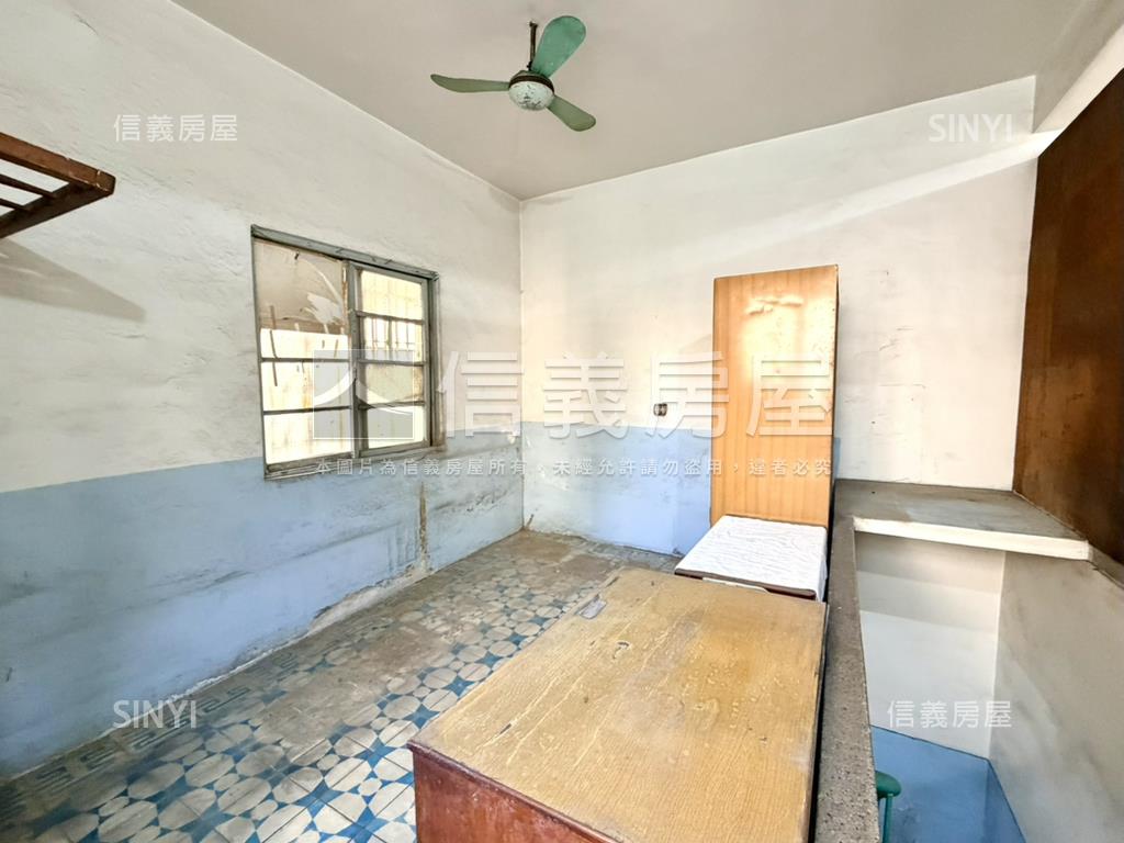 必看楠梓車站熱鬧透天房屋室內格局與周邊環境