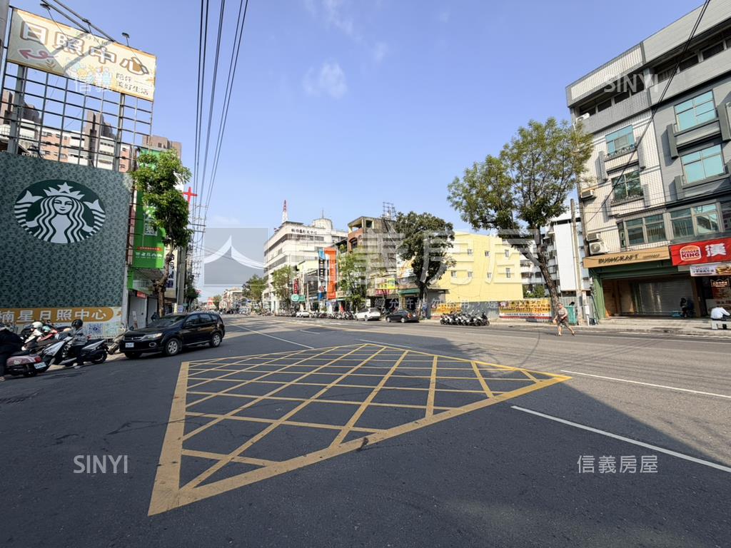 必看楠梓車站熱鬧透天房屋室內格局與周邊環境