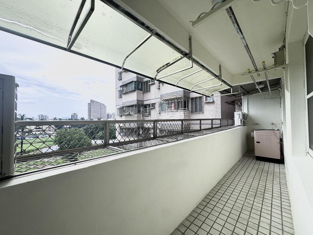 近鳳山國中捷運站日光美寓房屋室內格局與周邊環境