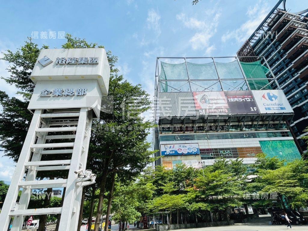 大坪林捷運旁大面寬金店面房屋室內格局與周邊環境