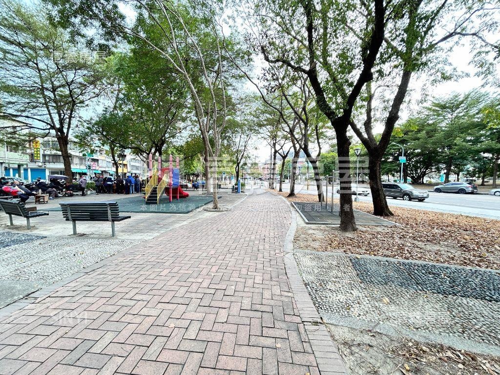 總太東方紐約兩房開窗平車房屋室內格局與周邊環境