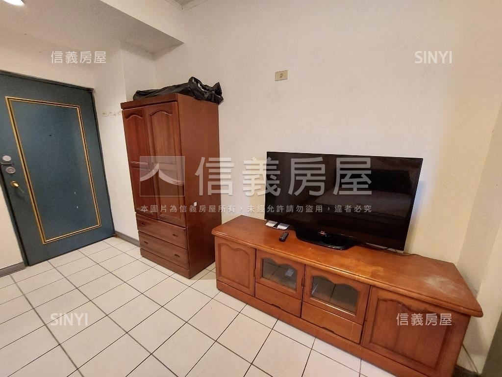 五期低總價理想貴族套房房屋室內格局與周邊環境