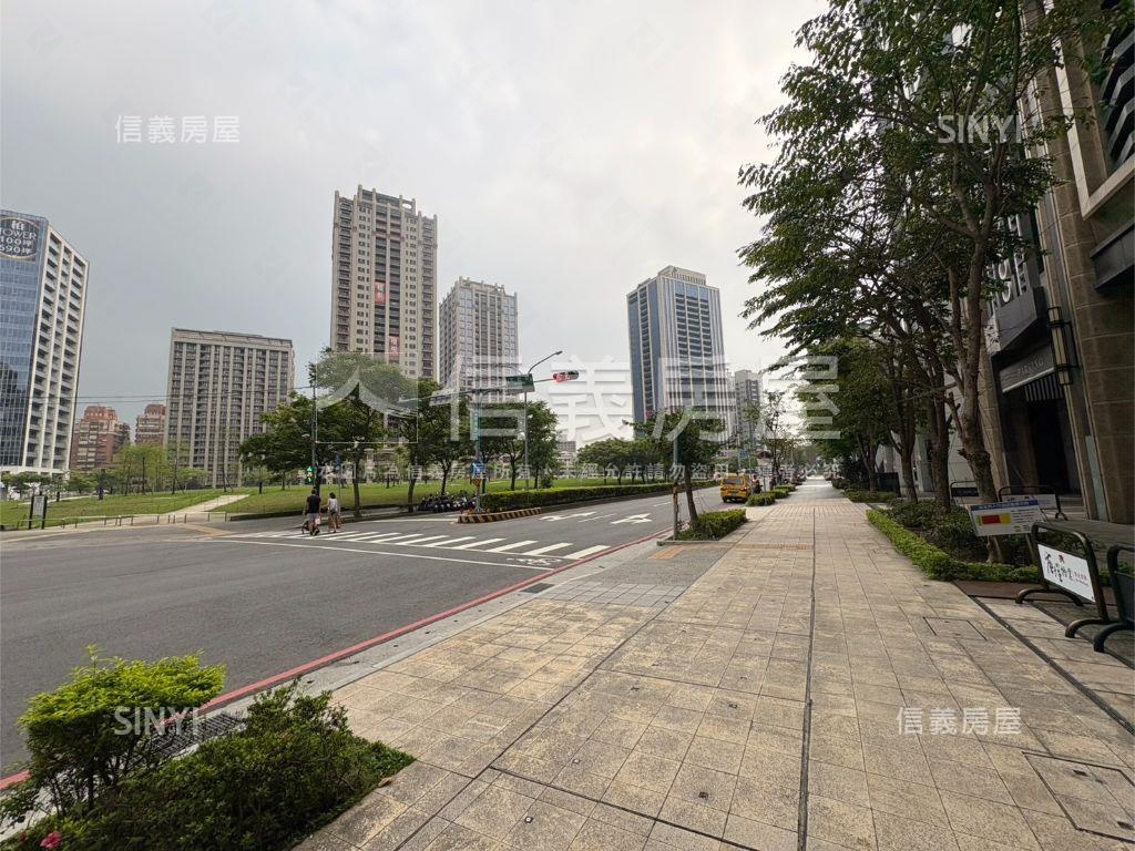 氣勢磅礡淳青純住景觀宅房屋室內格局與周邊環境