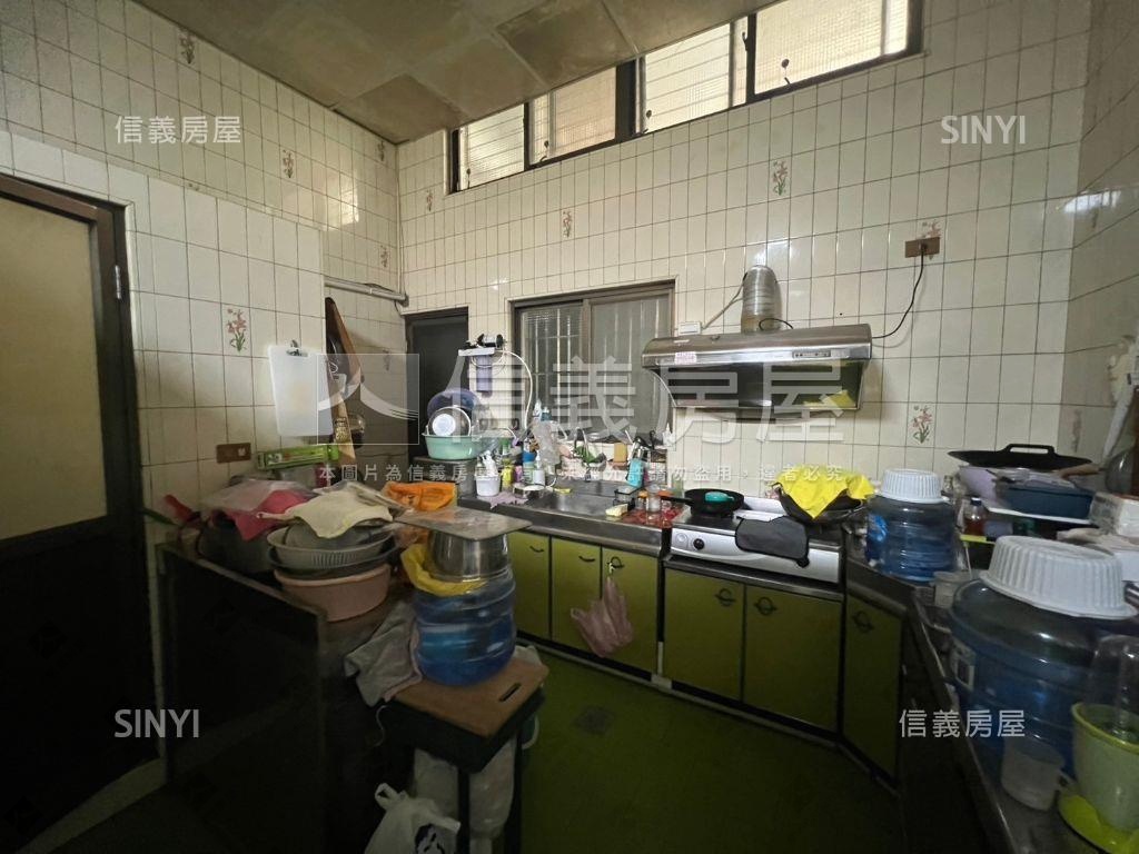 中華一路正路金透店房屋室內格局與周邊環境