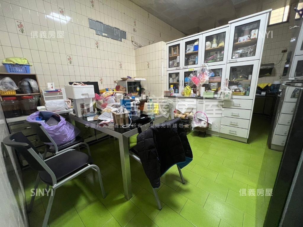 中華一路正路金透店房屋室內格局與周邊環境
