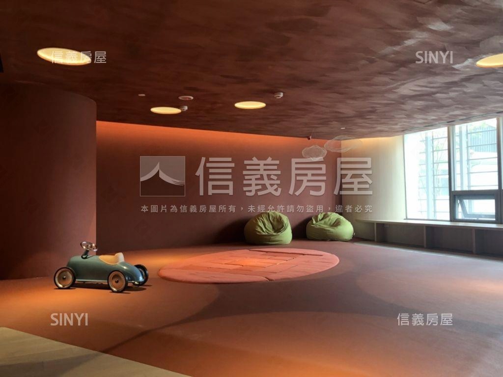 新業觀峰金角店可看屋房屋室內格局與周邊環境