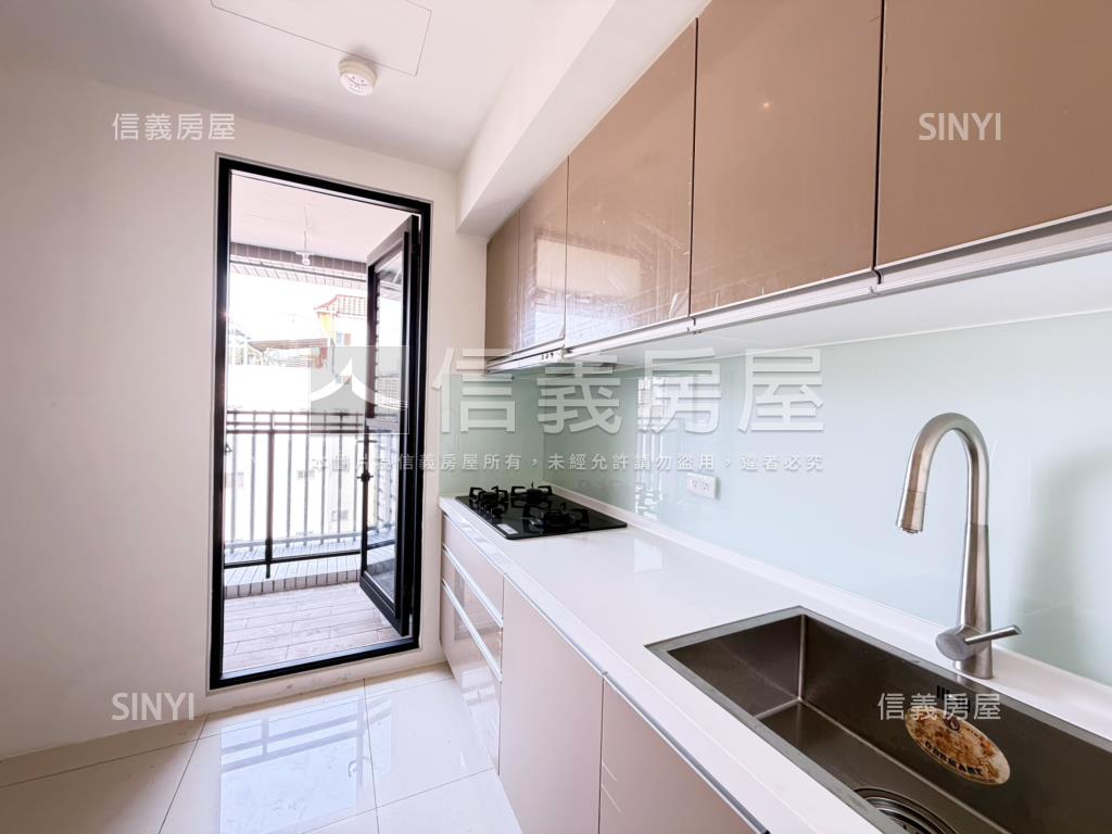 東區環狀採光兩房露臺房屋室內格局與周邊環境