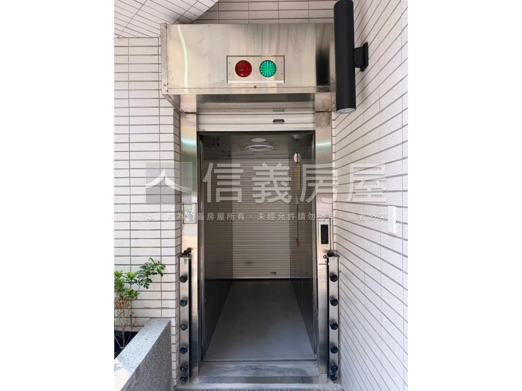 東區環狀採光兩房露臺房屋室內格局與周邊環境